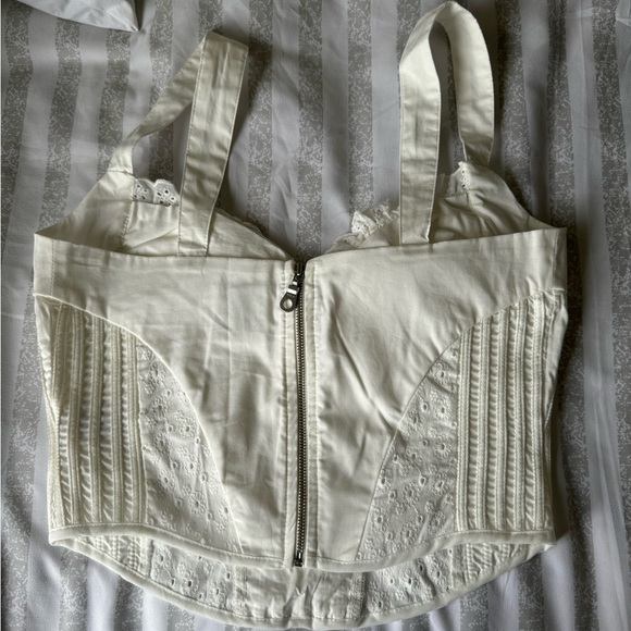 NWOT With Jéan Layla Top Capsule Collection - White - Picture 8 of 10